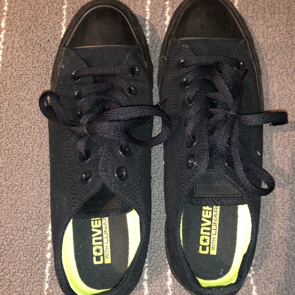 All black converse all stars